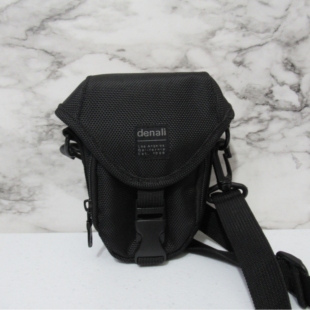 Denali Crossbody | Belt Camera Bag